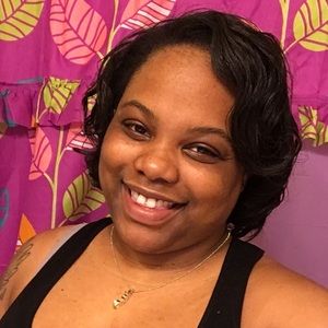 Meet your Posher, Ebony